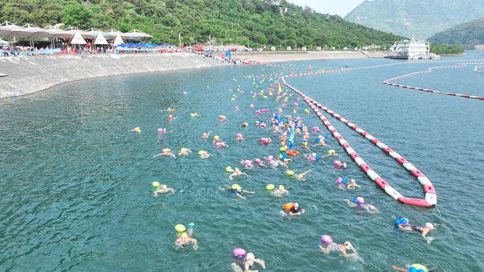 安博体育app下载-云南水富公开水域游泳邀请赛开赛|水富市|金沙江|赛事|选手|旅游_新浪新闻